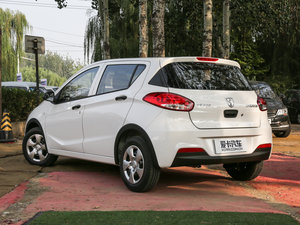 2016款1.2L 手动超值型 左后45度