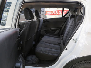 2016款1.2L 手动超值型 后排空间