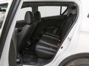 2016款1.2L 手动舒适型 后排空间