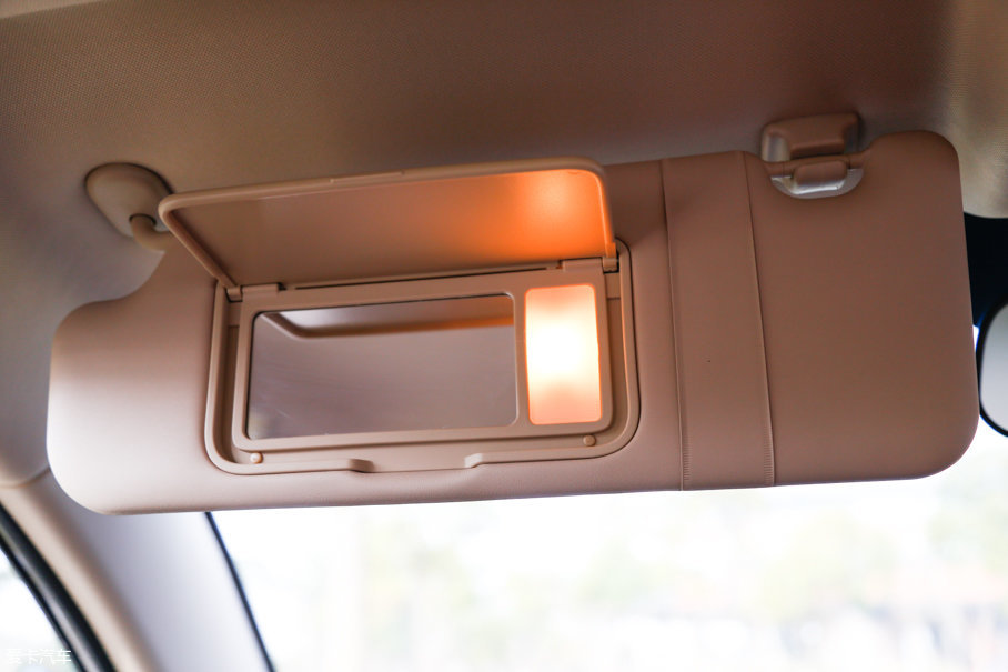 2017E560 ɄӰ 1.5T ք