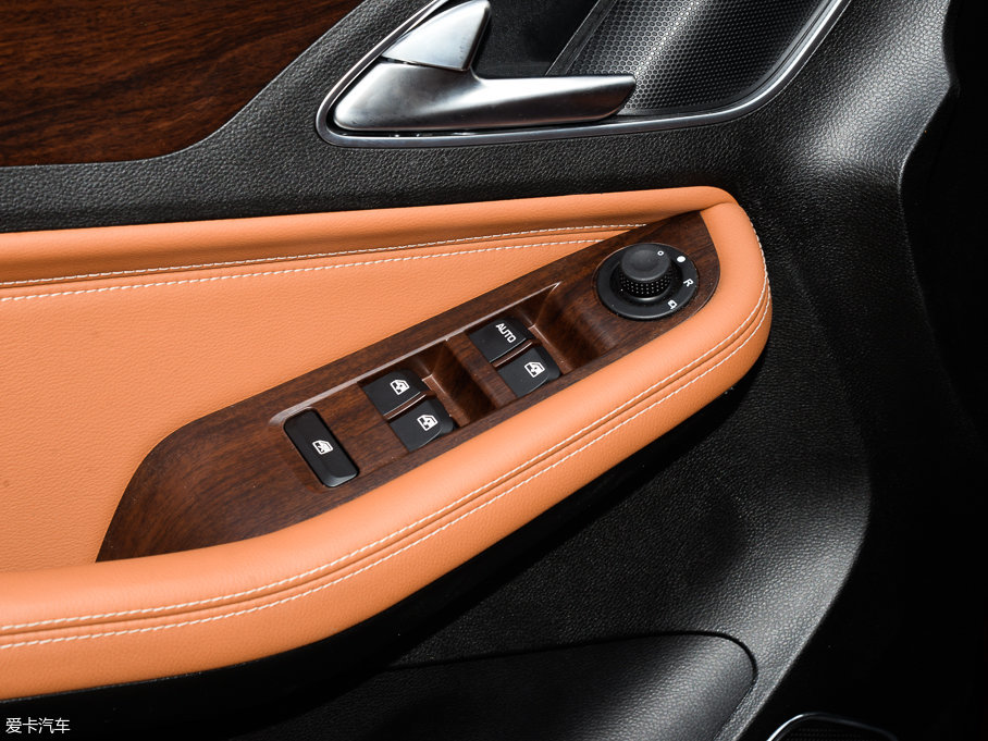 2017E560 ɄӰ 1.5T ք