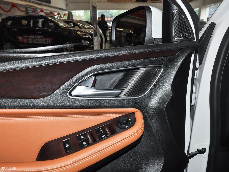 2017E560 ɄӰ 1.5T ք