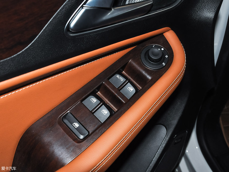 2017E560 ɄӰ 1.5T ք