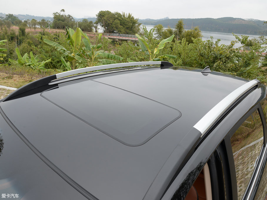 2017E560 ɄӰ 1.5T քӘ