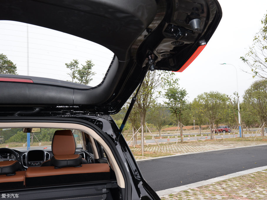 2017E560 ɄӰ 1.5T քӘ