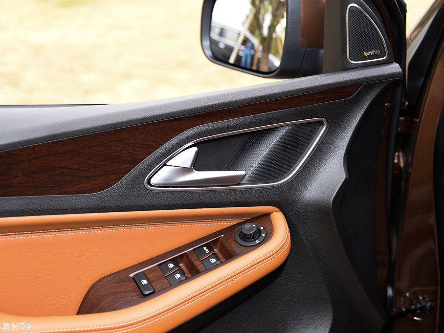 2017E560 ɄӰ 1.5T ք