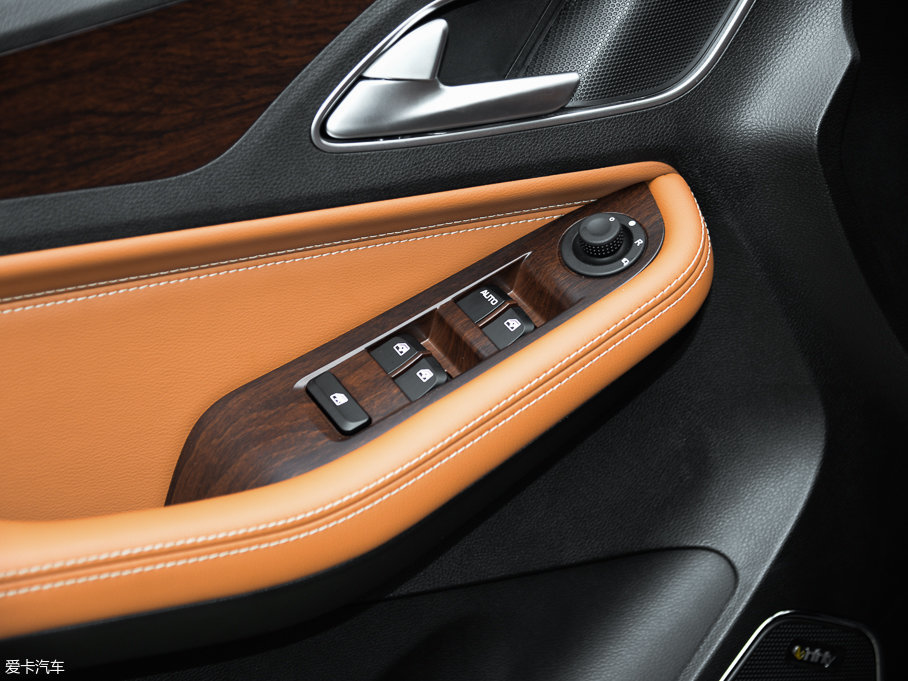 2017E560 ɄӰ 1.5T ք