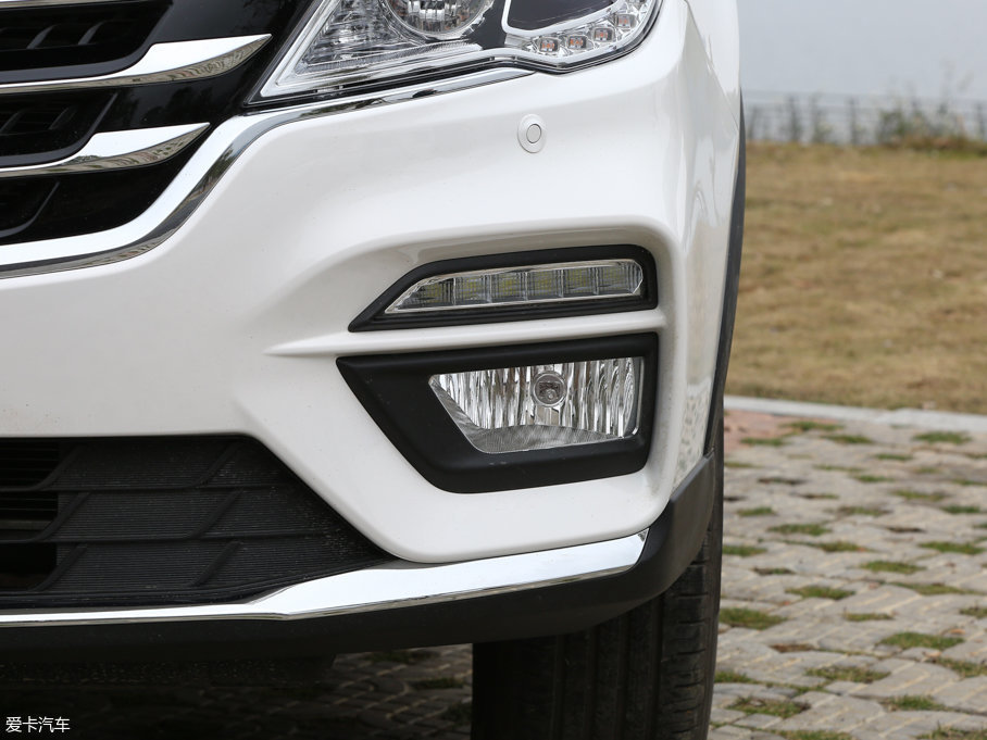 2017E560 ɄӰ 1.8L iAMT