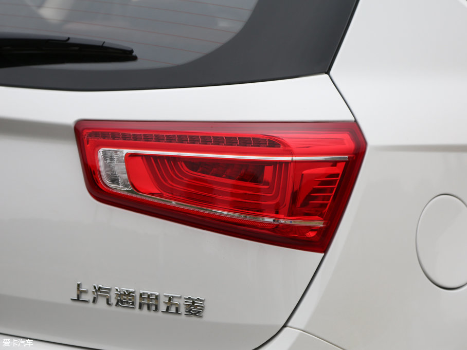 2017E560 ɄӰ 1.8L iAMT