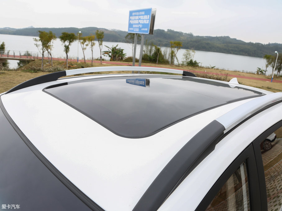 2017E560 ɄӰ 1.8L iAMT