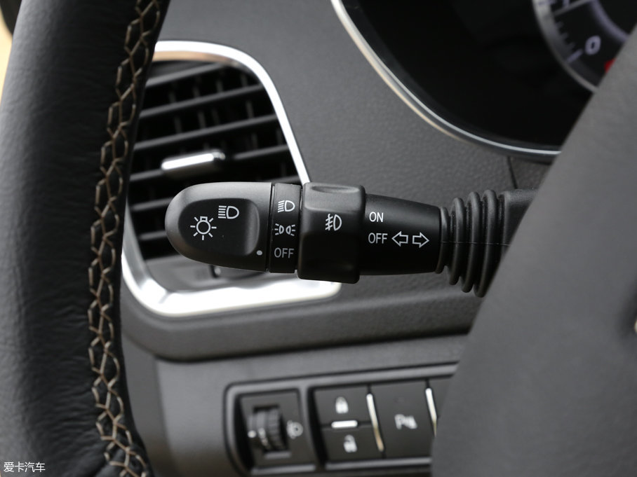 2017E560 ɄӰ 1.8L iAMT