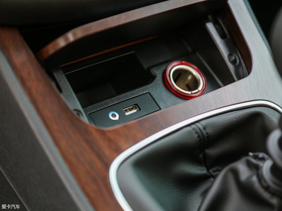 2017E560 ɄӰ 1.5T քӘ