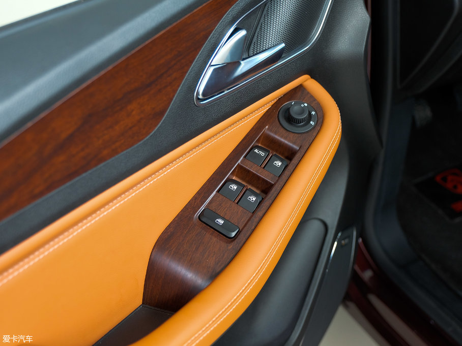 2017E560 ɄӰ 1.5T քӘ