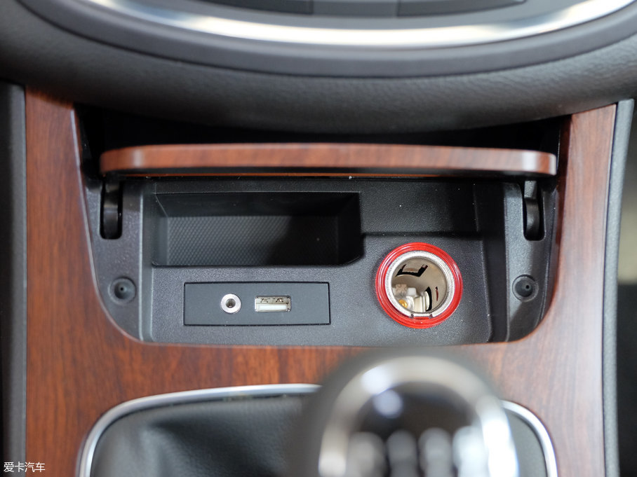 2017E560 ɄӰ 1.5T քӘ