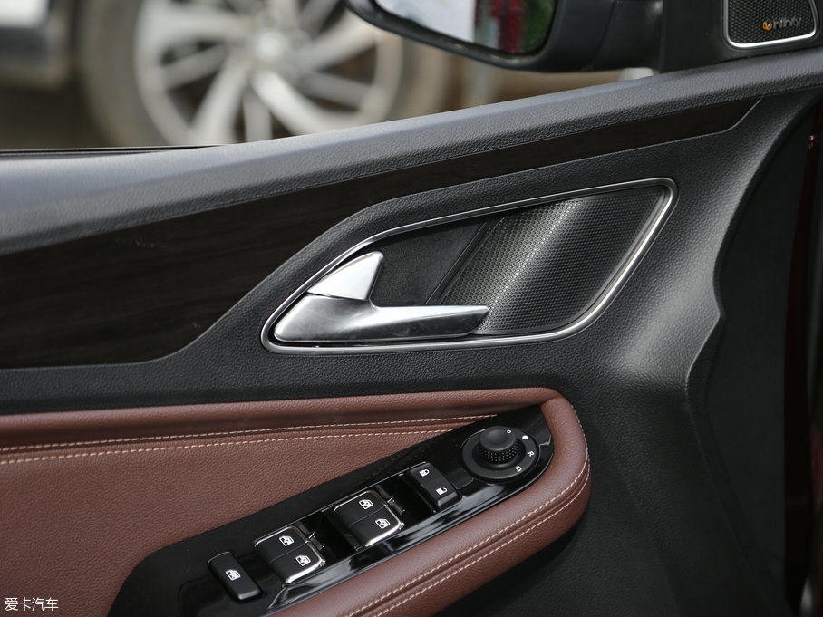 2017E560 1.5T DCTŞ 7