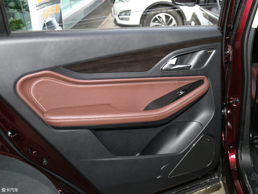 2017E560 1.5T DCTŞ 7