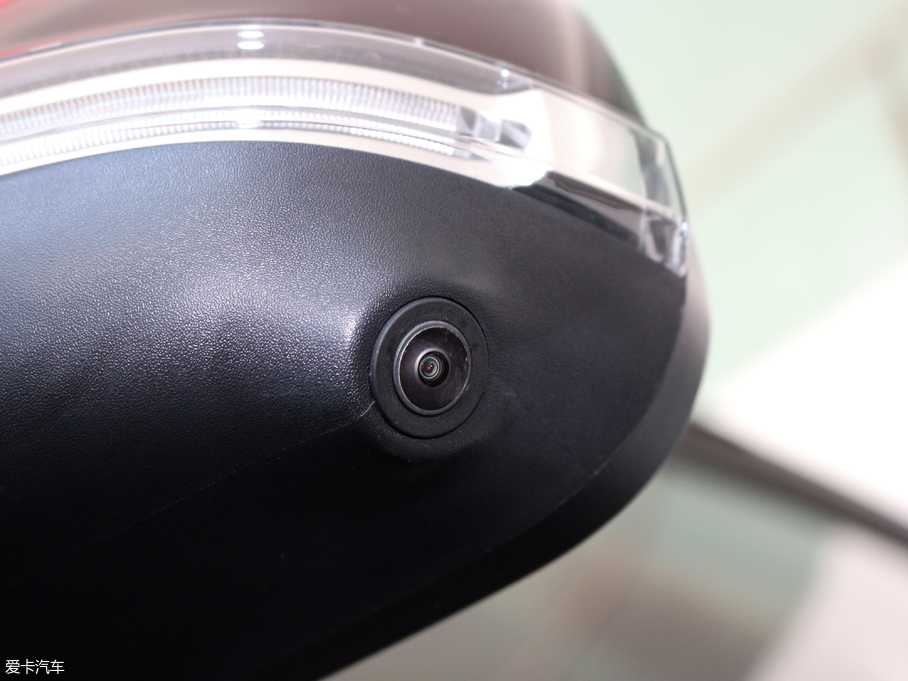 2017E560 ɄӰ 1.8L iAMT