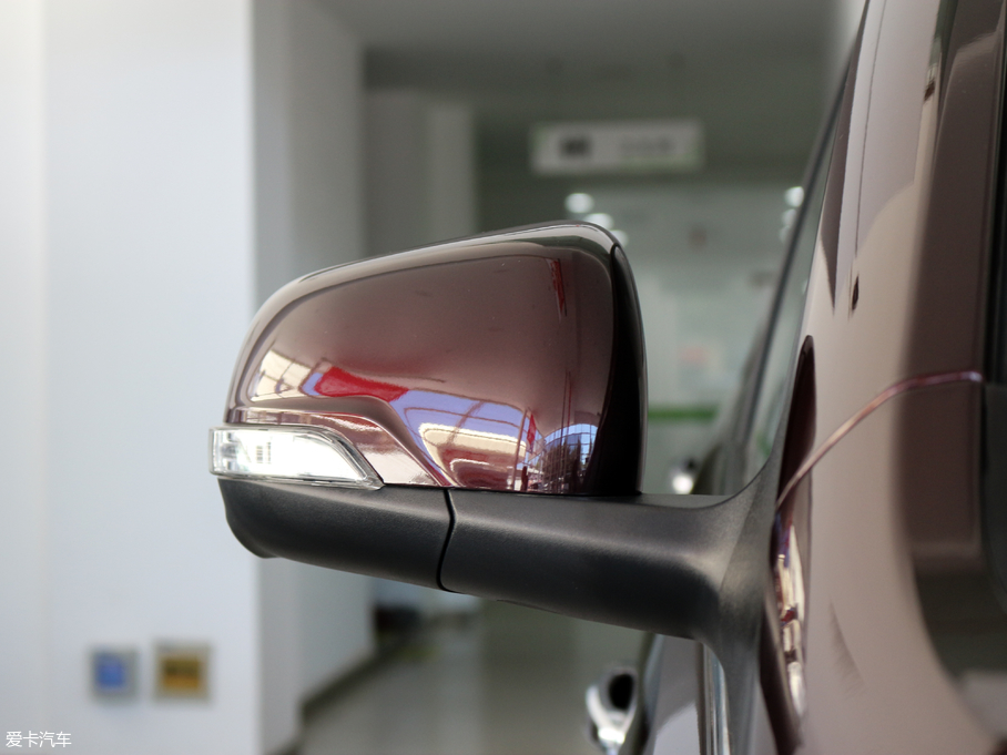 2017E560 ɄӰ 1.8L iAMT