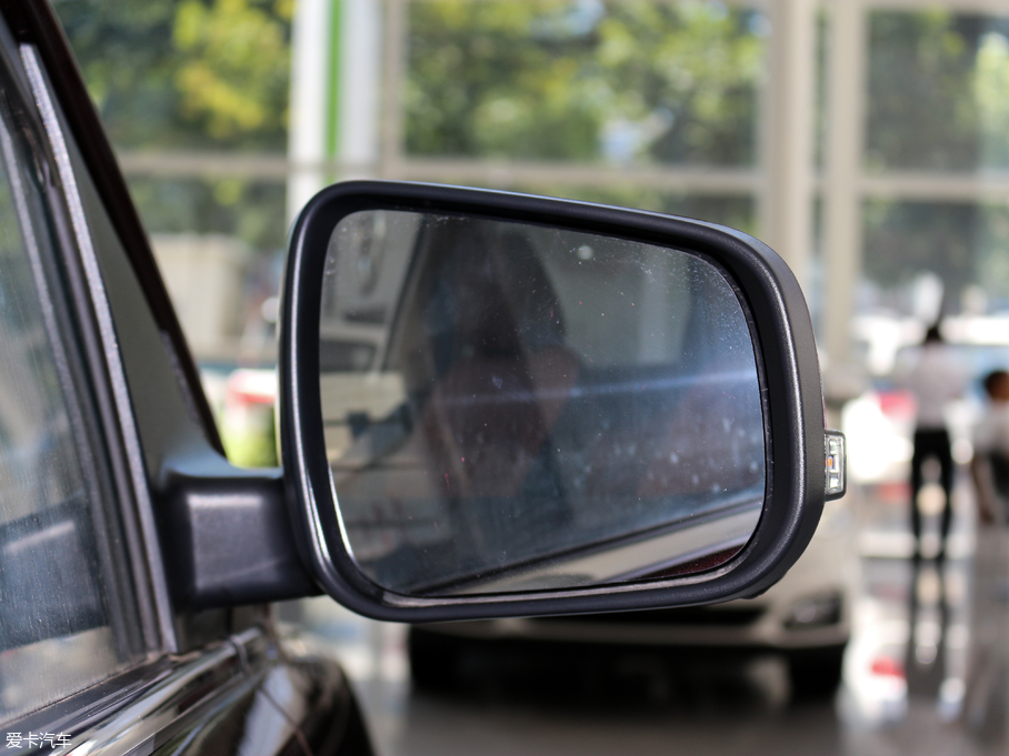 2017E560 ɄӰ 1.8L iAMT