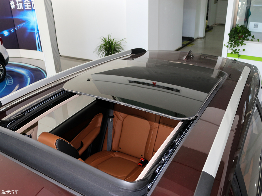 2017E560 ɄӰ 1.8L iAMT