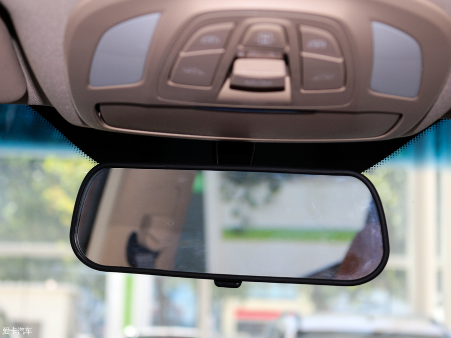 2017E560 ɄӰ 1.8L iAMT