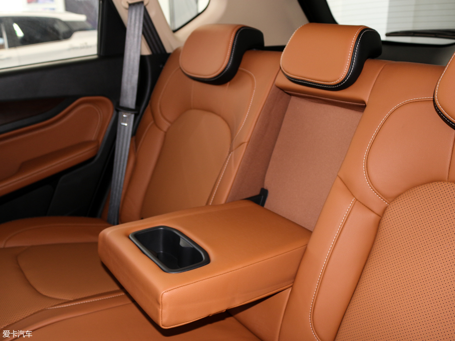 2017E560 ɄӰ 1.8L iAMT