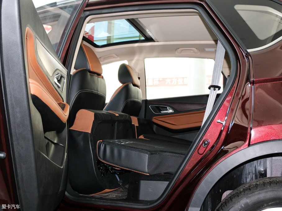 2017E560 ɄӰ 1.8L iAMT