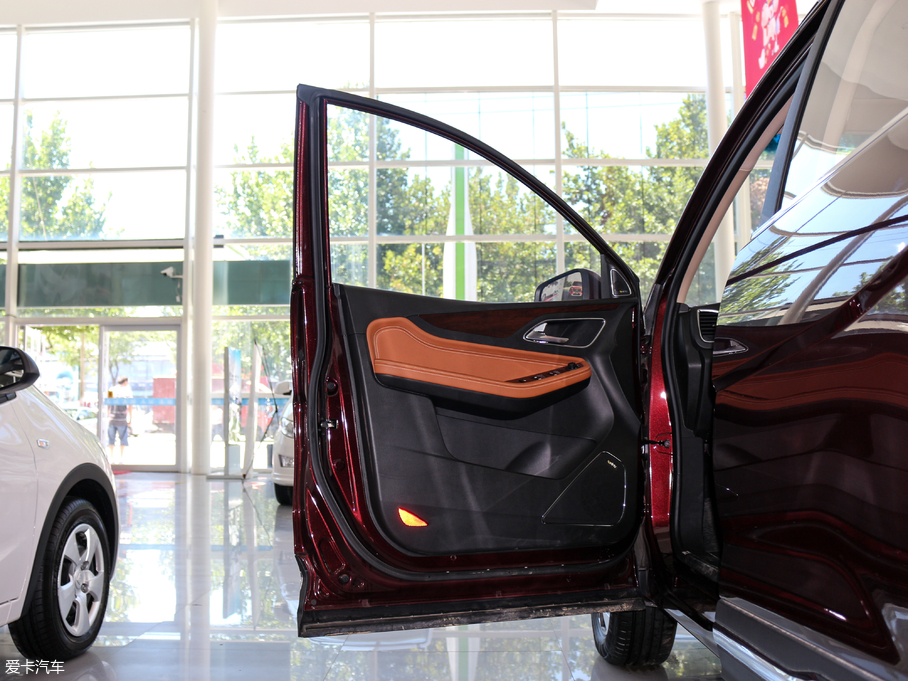 2017E560 ɄӰ 1.8L iAMT