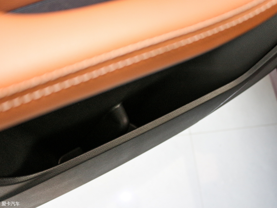 2017E560 Ʉ(dng) 1.8L iAMT