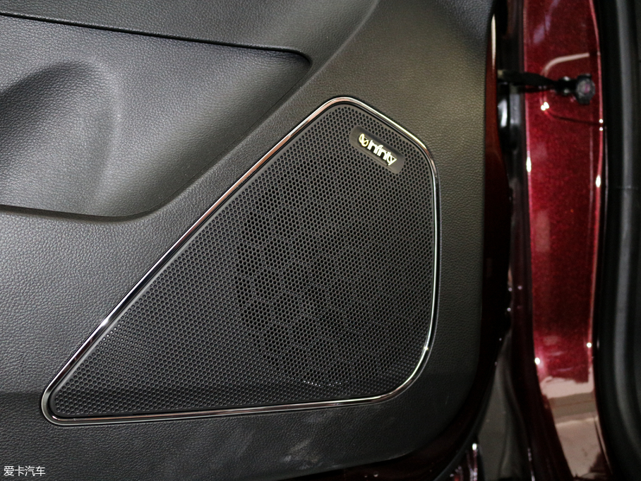 2017E560 ɄӰ 1.8L iAMT