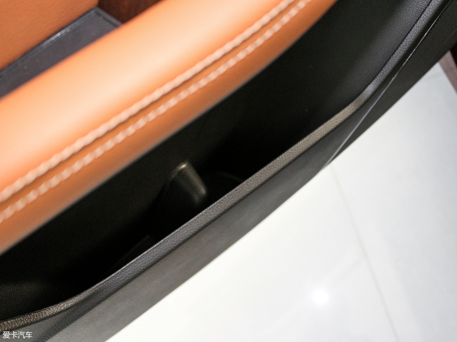 2017E560 Ʉ(dng) 1.8L iAMT