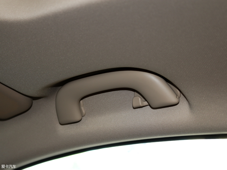 2017E560 ɄӰ 1.8L iAMT