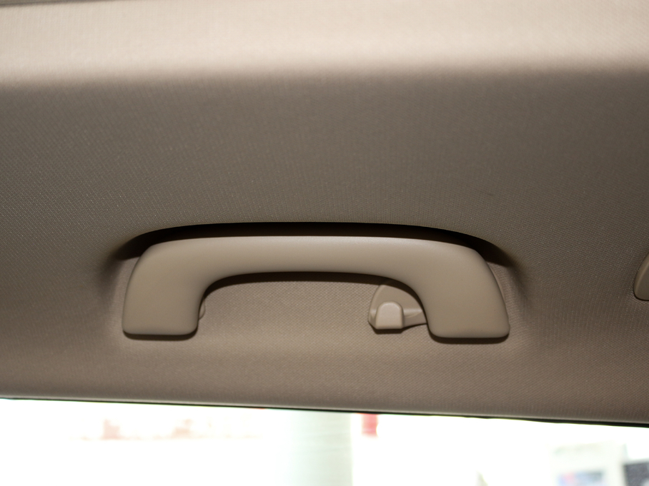 2017E560 ɄӰ 1.8L iAMT