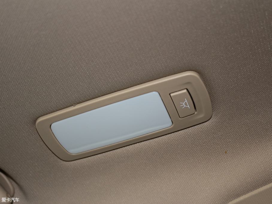 2017E560 ɄӰ 1.8L iAMT