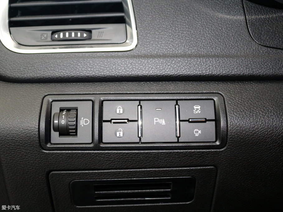 2017E560 Ʉ(dng) 1.8L iAMT