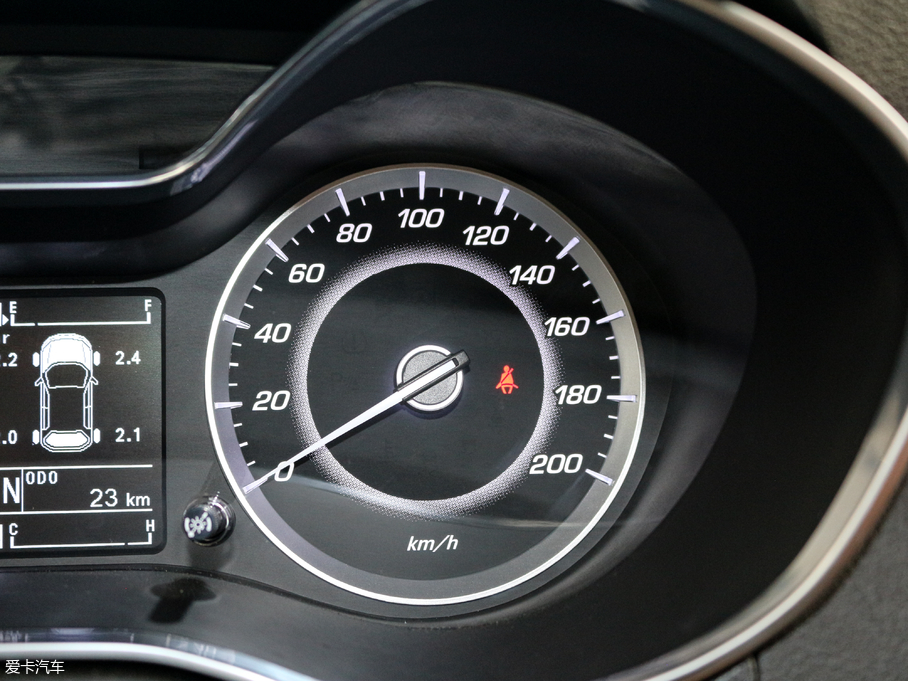 2017E560 ɄӰ 1.8L iAMT