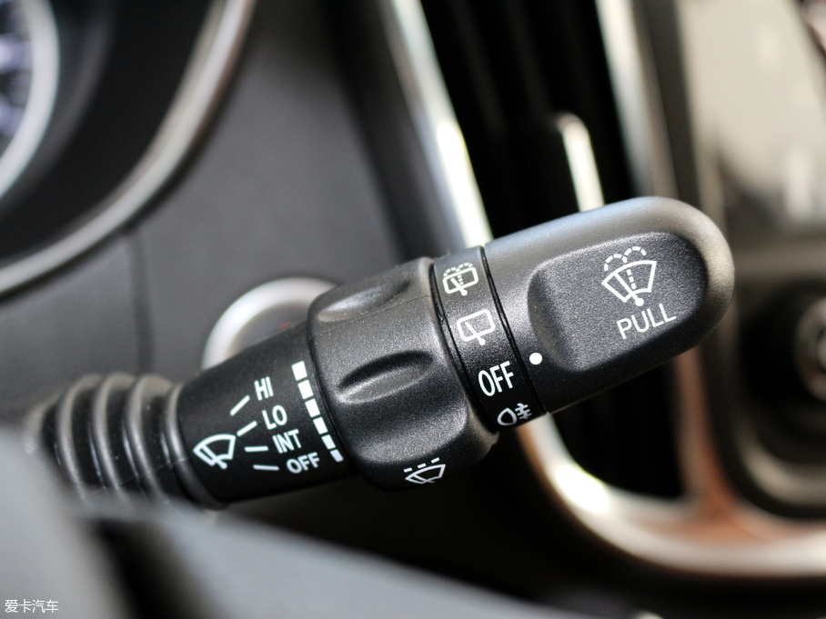 2017E560 Ʉ(dng) 1.8L iAMT