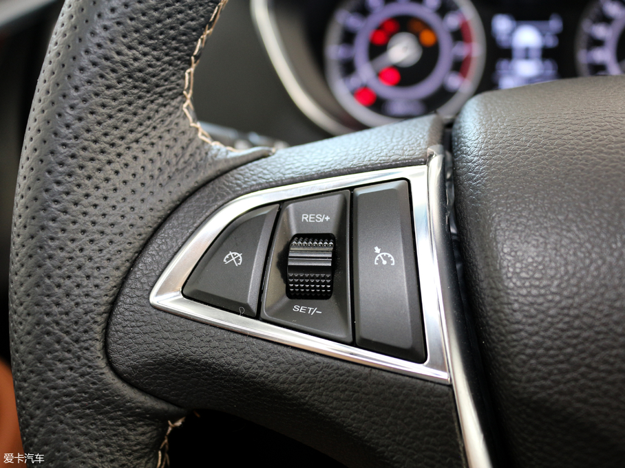 2017E560 ɄӰ 1.8L iAMT