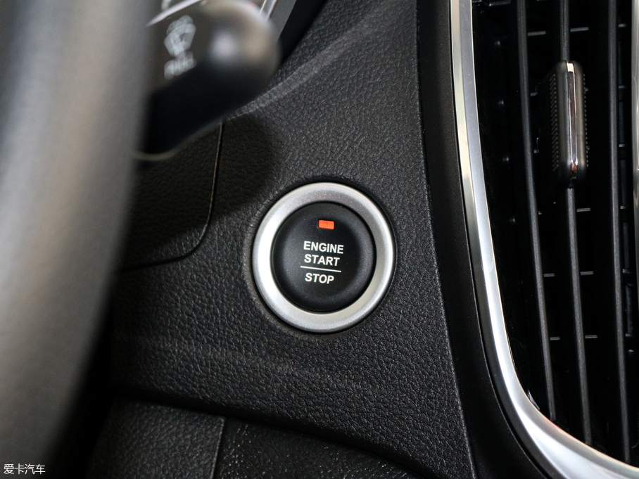 2017E560 ɄӰ 1.8L iAMT