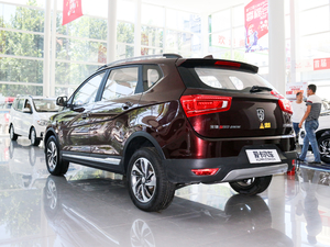 2017款律动版 1.8L iAMT尊享型 左后45度