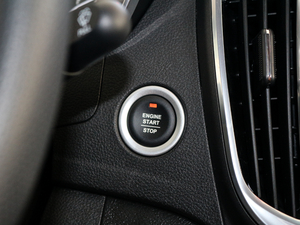 2017ɄӰ 1.8L iAMT п؅^