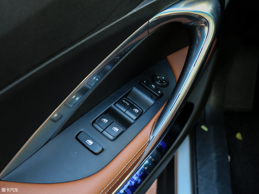 2017��E510 1.5L �քӺ��A��