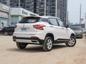 2017款1.5L 手动时尚型 整体外观