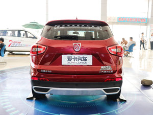 2017款1.5L 手动豪华型 正后	