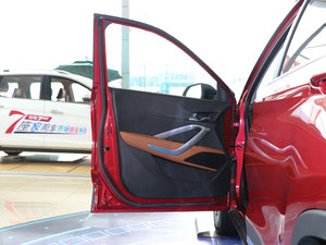 2017款1.5L 手动豪华型 驾驶位车门