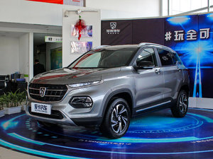 2017款1.5L 手动豪华型 左前45度