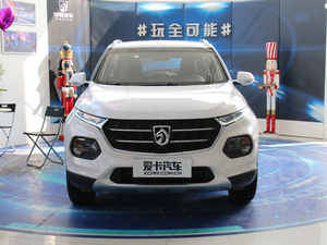 2017款1.5L 自动时尚型 正前