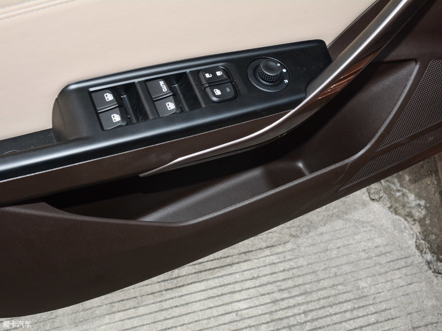 2017E310W 1.5L քӕr V