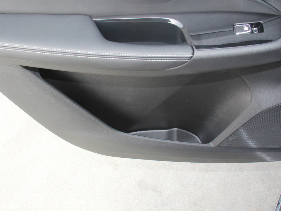 2017E730 1.5T DCTL(fng)  7 (gu)V