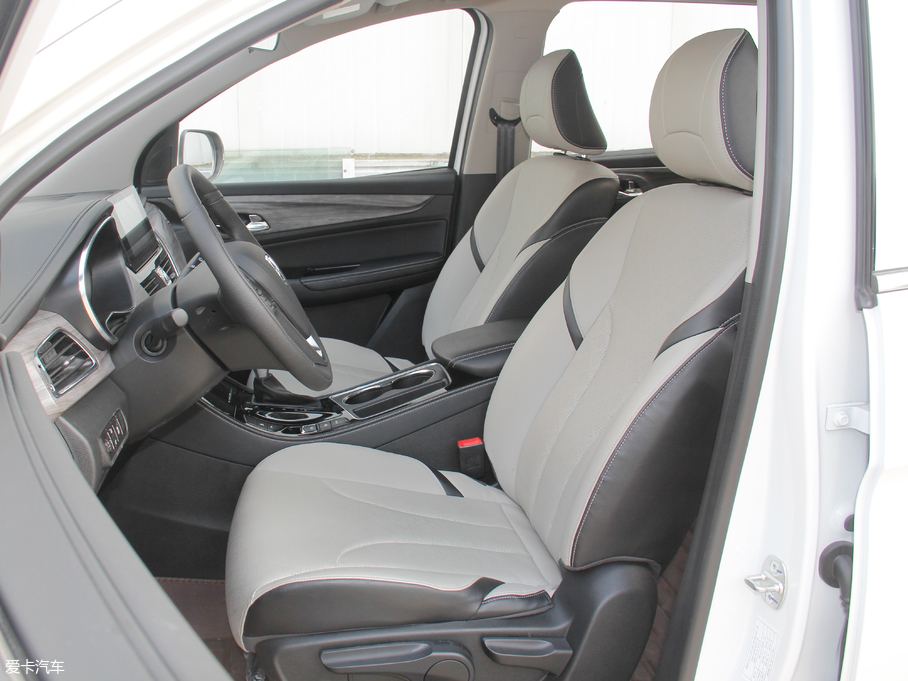 寶駿汽車2017款寶駿730